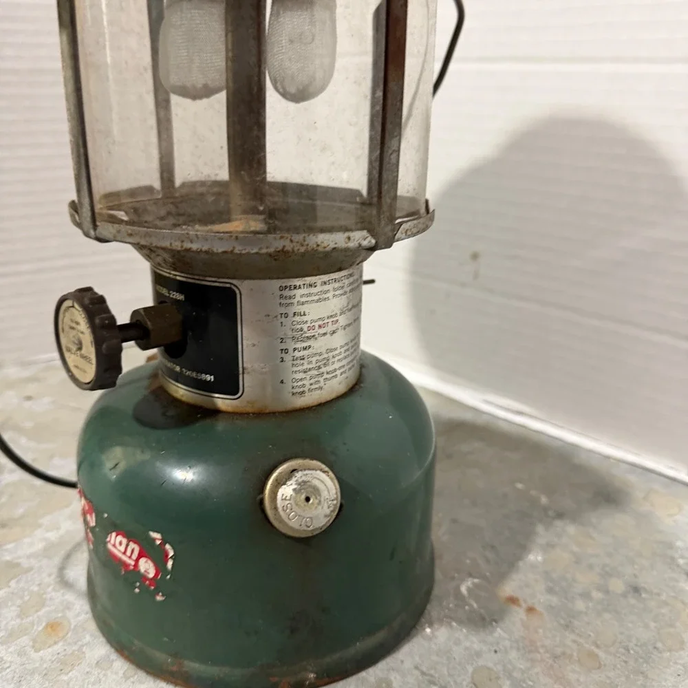 Vintage Coleman 228H Lantern Big Hat Double Mantle Green Gas 8/73 Made in USA